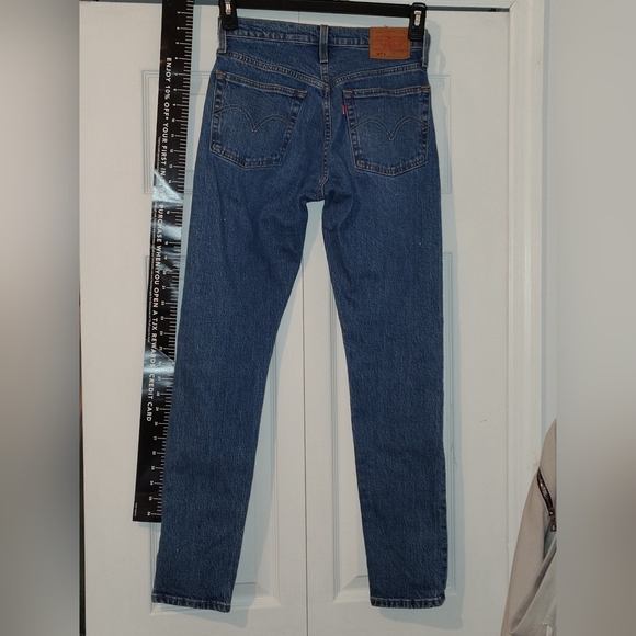 Classic Blue Women's Jeans Levi's 5 Button High Waist Raw Hem New With Tags Nwt - Picture 7 of 12